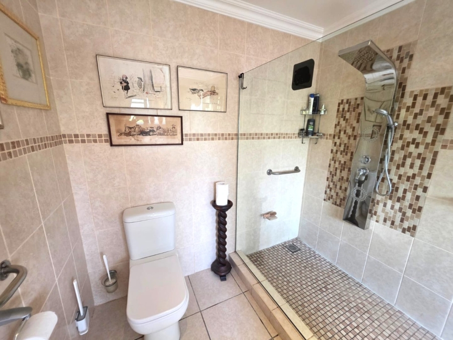 4 Bedroom Property for Sale in Groenvallei Western Cape